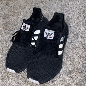 Black adidas tennis shoes